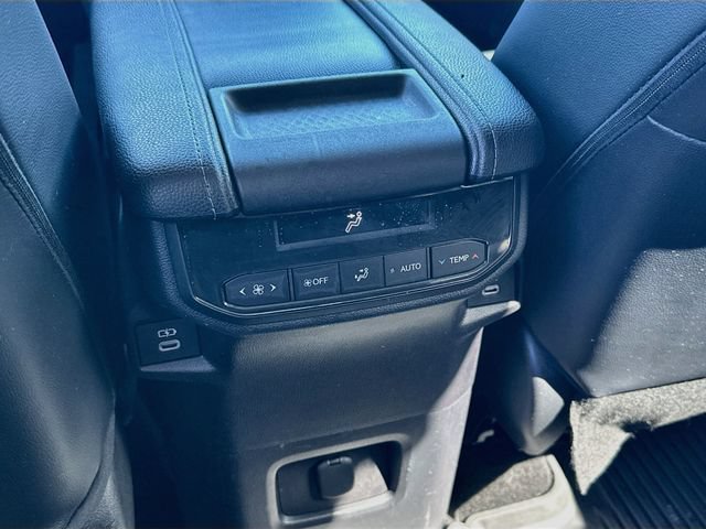 Used 2024 Toyota Grand Highlander AWD image 24