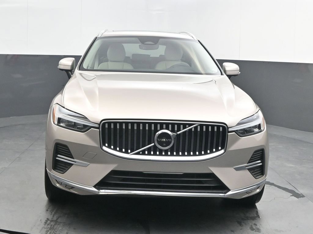 Certified 2023 Volvo XC60 B5 Plus image 10