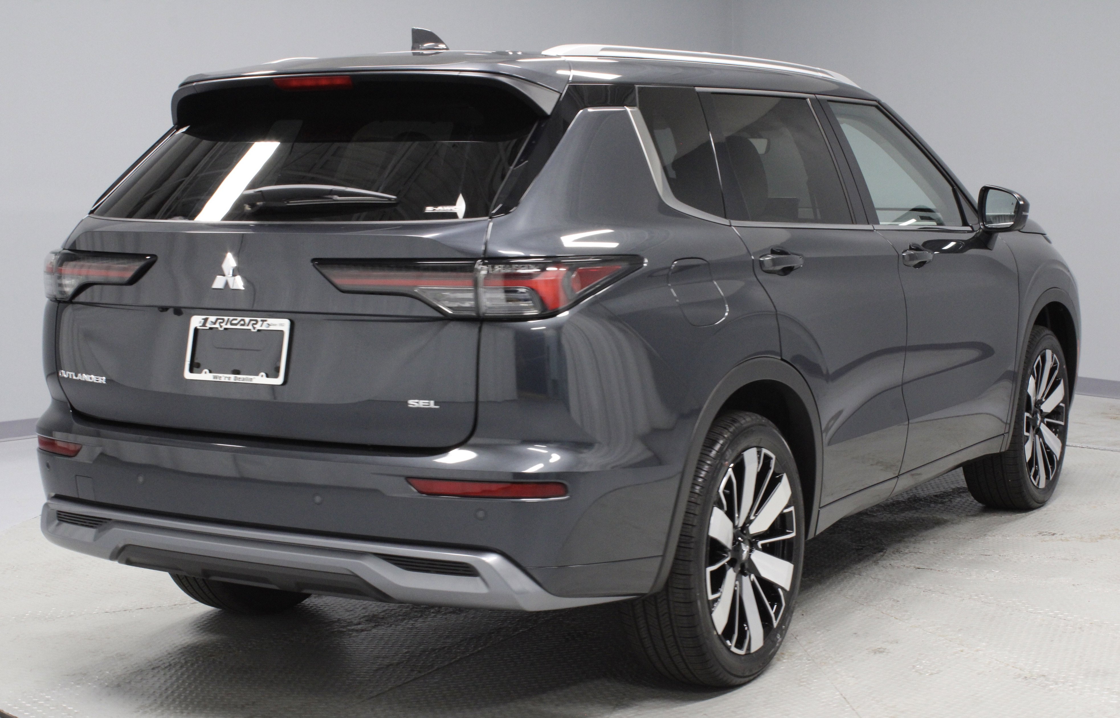 New 2025 Mitsubishi Outlander SEL image 8