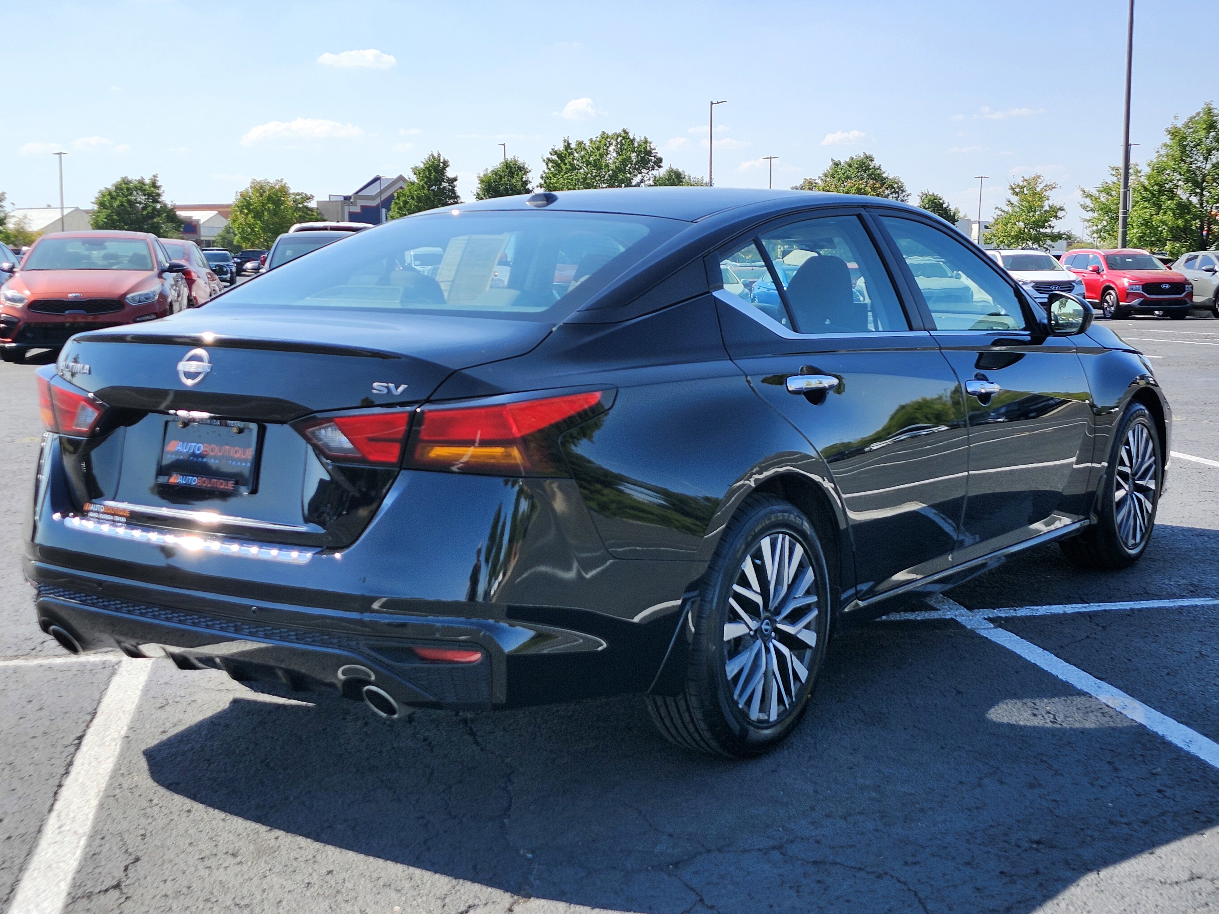 Used 2023 Nissan Altima 2.5 SV w/ SV Premium Package image 10
