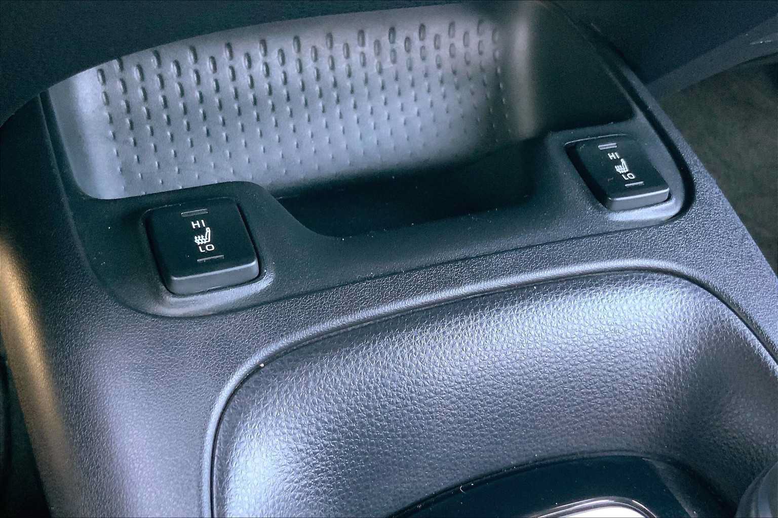 Used 2022 Toyota Corolla XSE w/ Carpet Mat Package (TMS) FWD image 33
