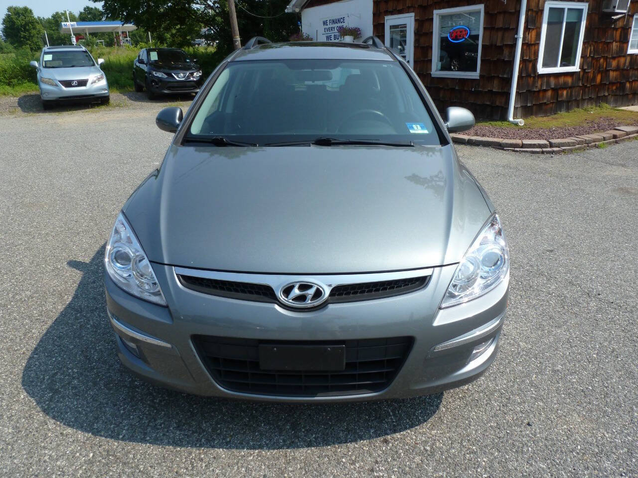 Used 2010 Hyundai Elantra SE FWD image 3
