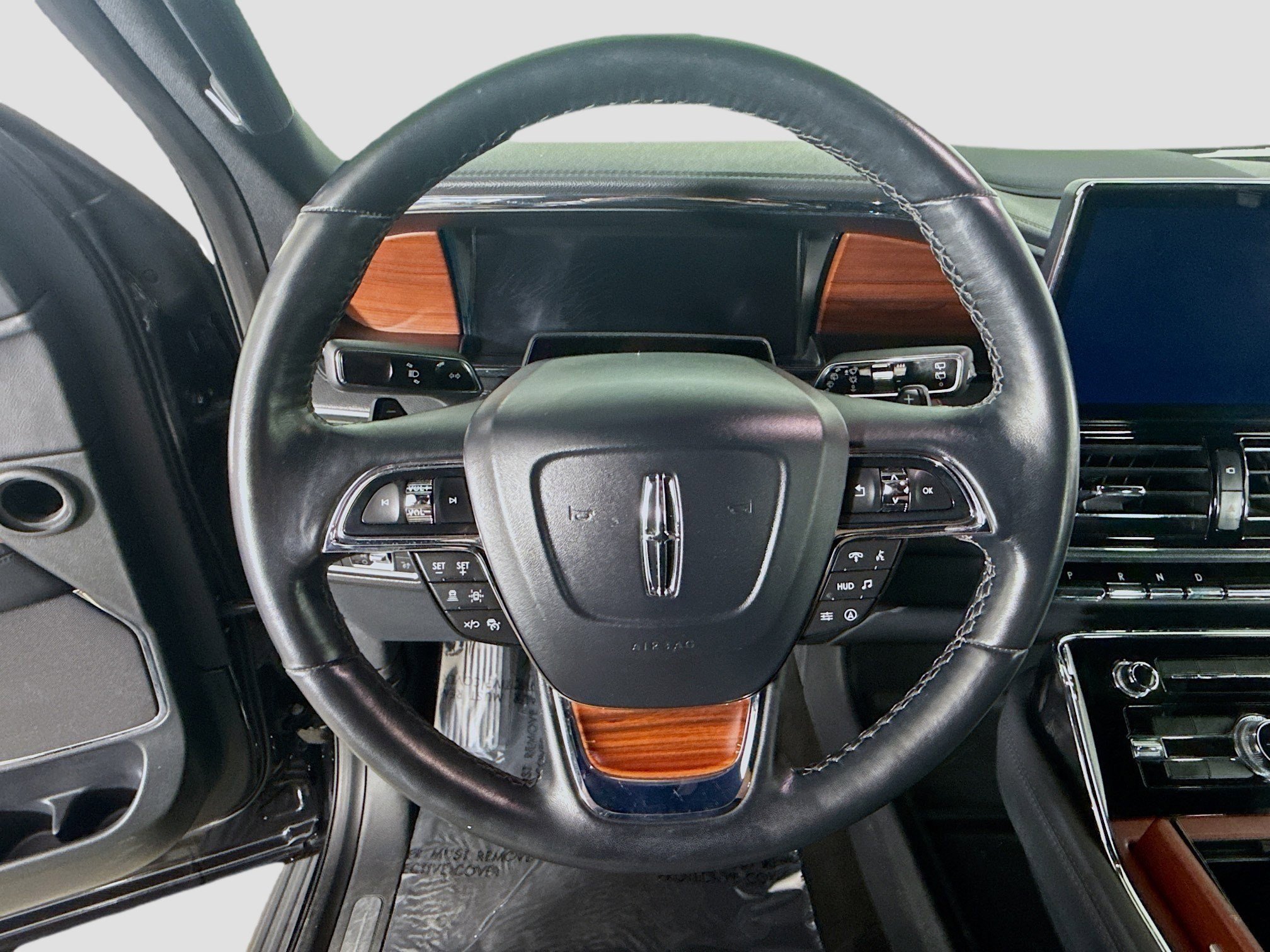 Used 2024 Lincoln Navigator Reserve image 13