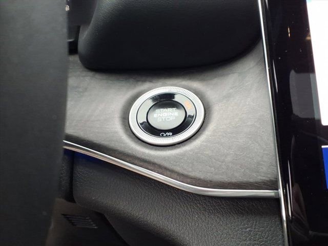 Used 2024 Jeep Grand Cherokee Overland w/ Trailer Tow Package image 16