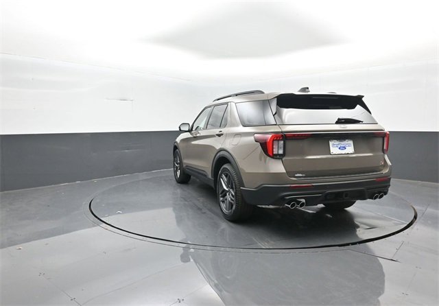 New 2026 Ford Explorer ST w/ Sun And Sound Package image 5
