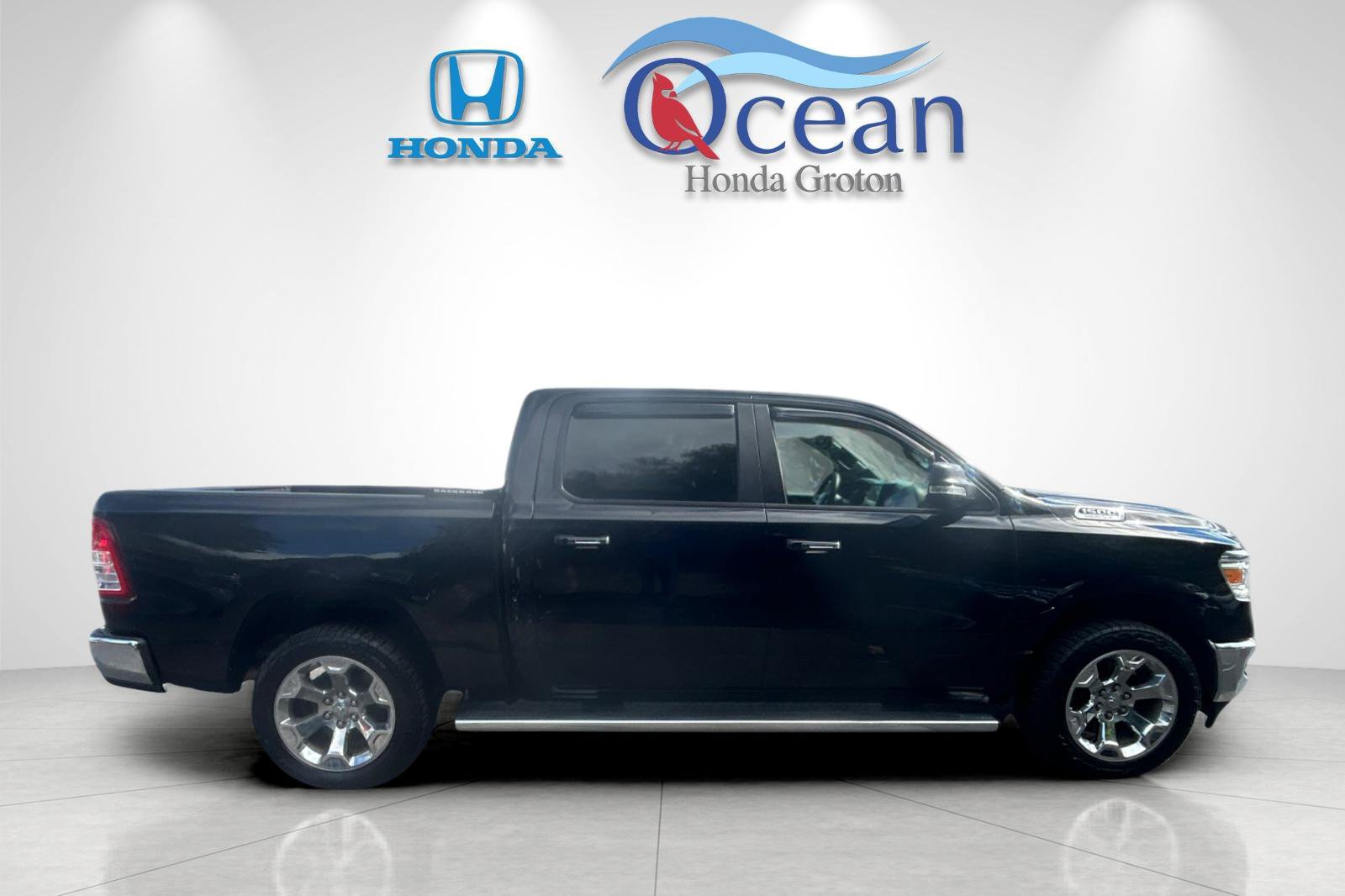 Used 2019 RAM 1500 Big Horn AWD/4WD image 2