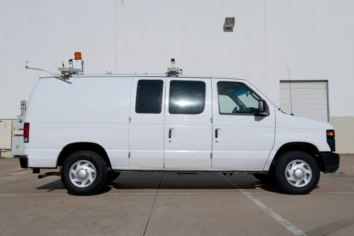 Used 2014 Ford E-150 and Econoline 150 w/ Power Group RWD image 12
