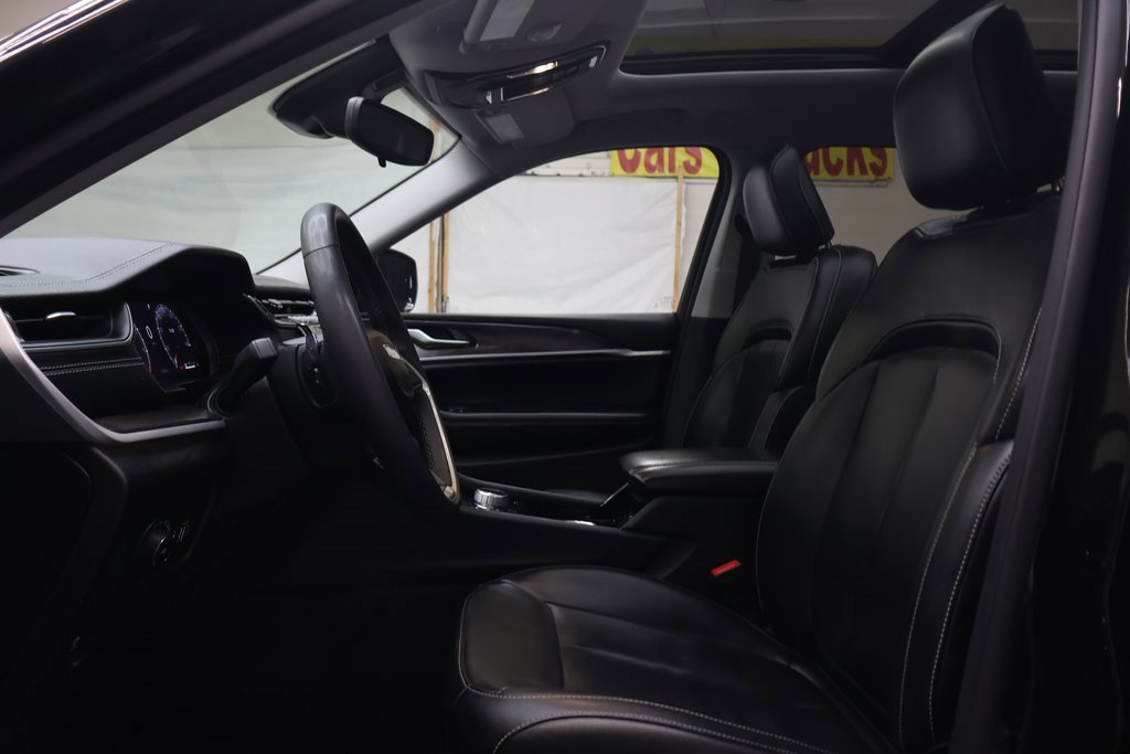 Used 2022 Jeep Grand Cherokee L Limited image 18