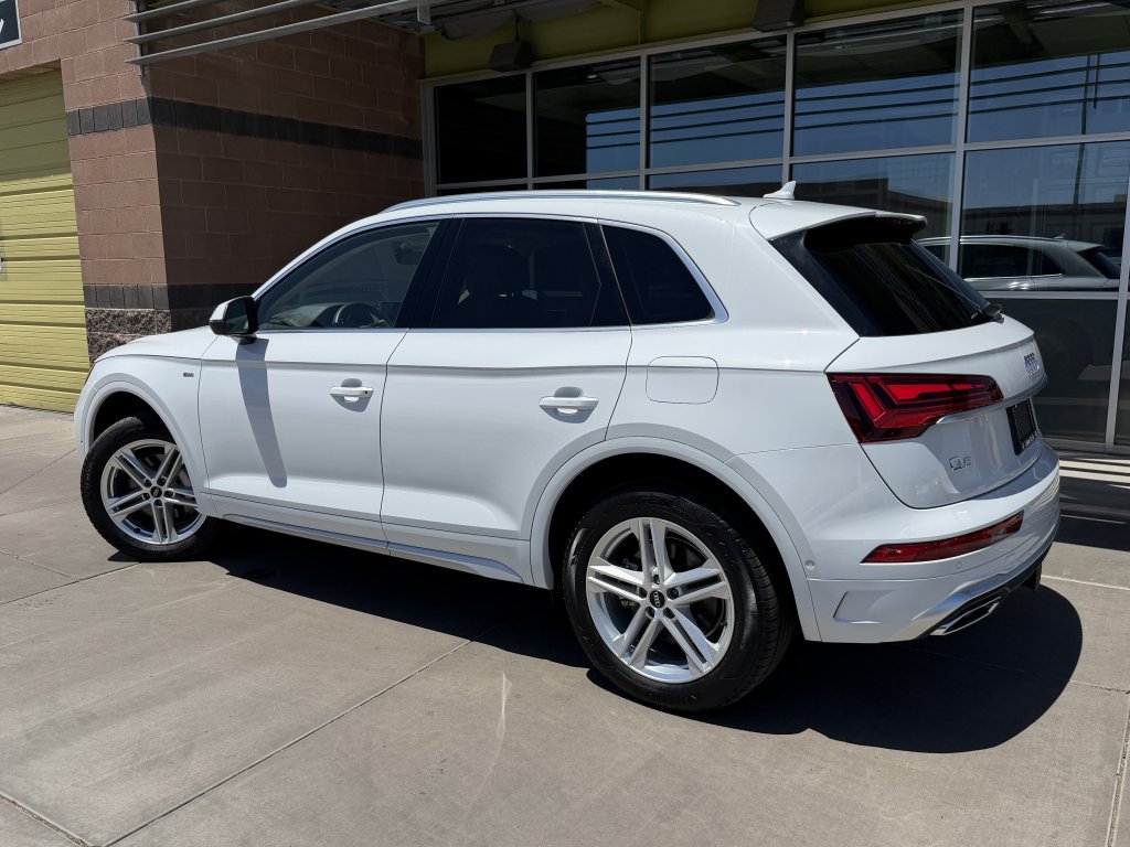 Used 2024 Audi Q5 e Prestige w/ Prestige Package AWD/4WD image 5