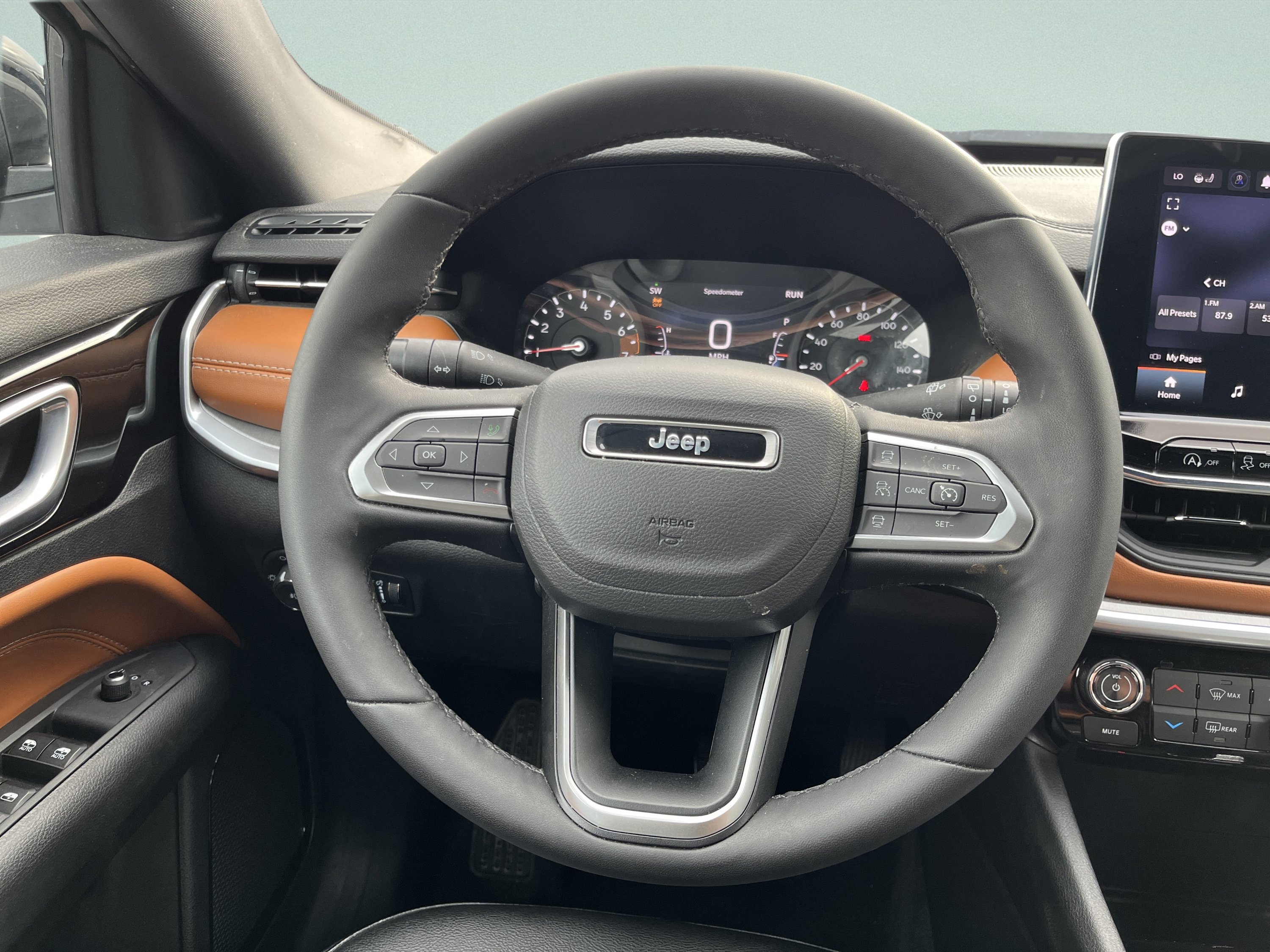 Used 2025 Jeep Compass Limited AWD/4WD image 26