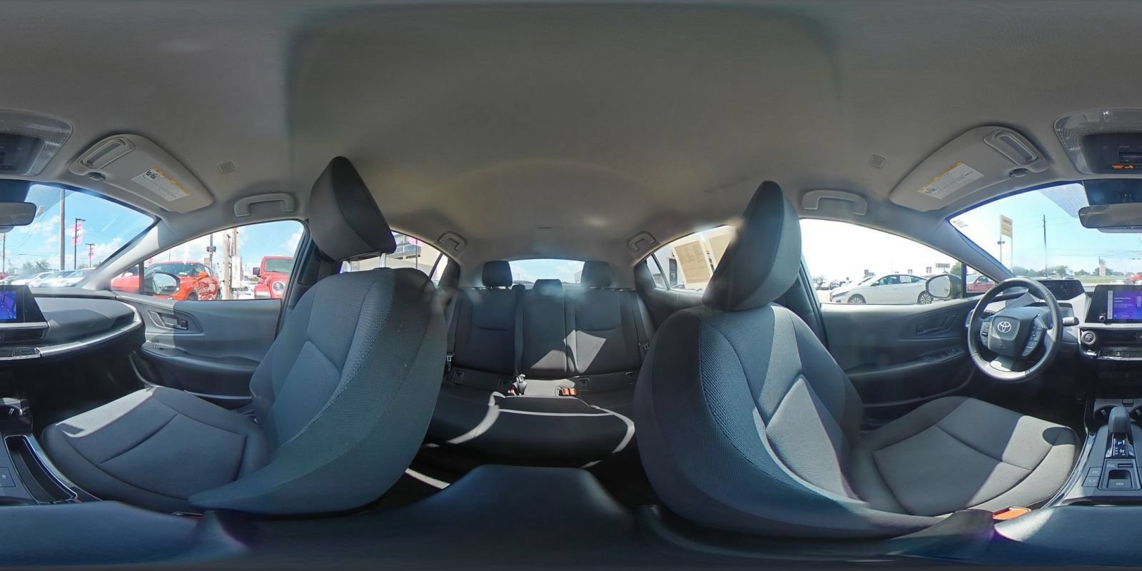 Used 2024 Toyota Prius LE FWD image 40