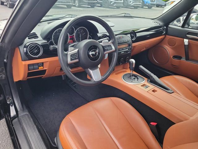 Used 2006 MAZDA MX-5 Miata Grand Touring w/ Appearance Pkg RWD image 12