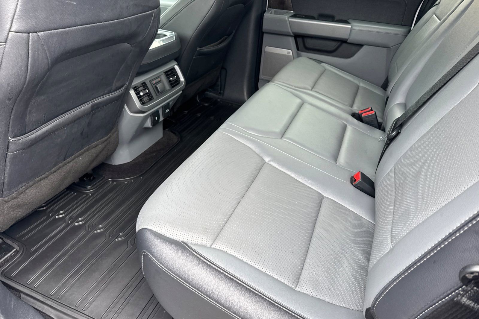 Certified 2021 Ford F150 Lariat w/ Equipment Group 502A High image 13