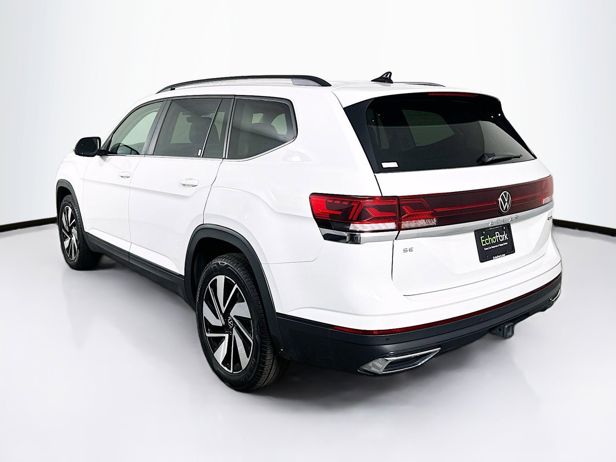 Used 2025 Volkswagen Atlas SE image 5