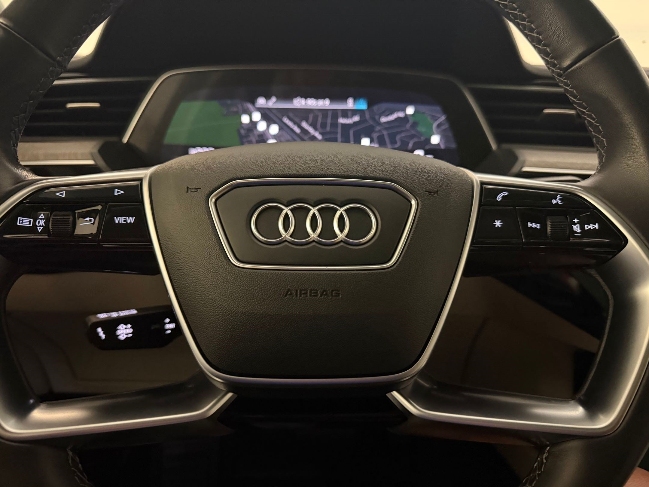 Certified 2024 Audi Q8 e-tron Premium Plus w/ Premium Plus Package AWD/4WD image 11