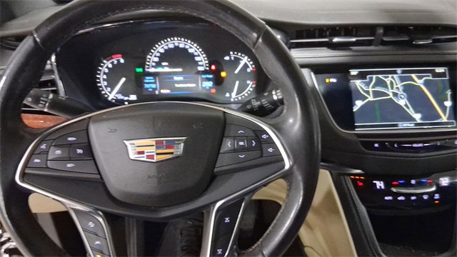 Used 2018 Cadillac XT5 Luxury w/ Driver Awareness Package image 12