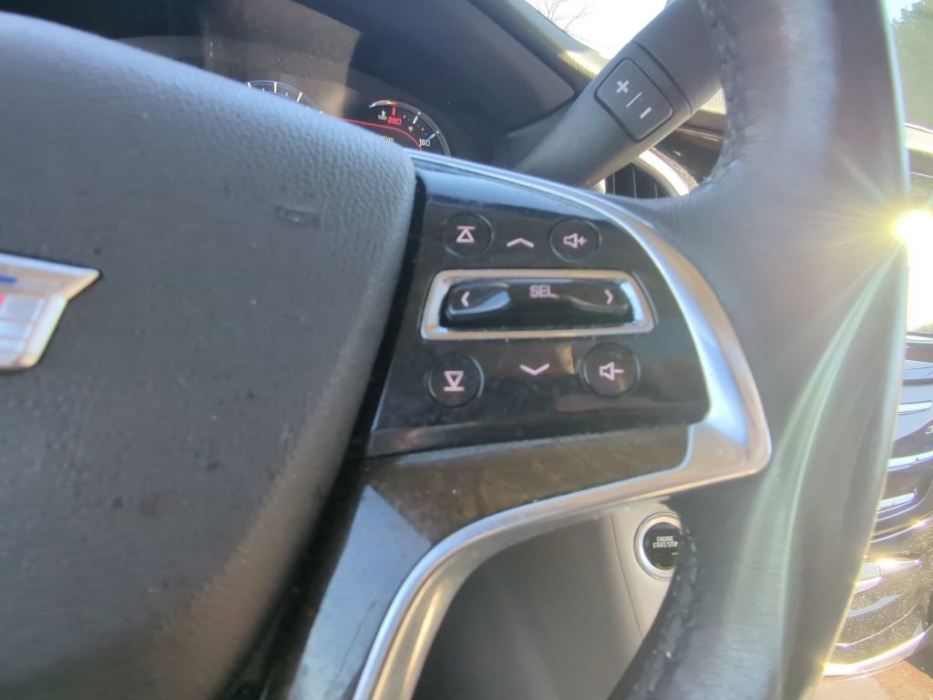 Used 2020 Cadillac Escalade Premium Luxury image 18