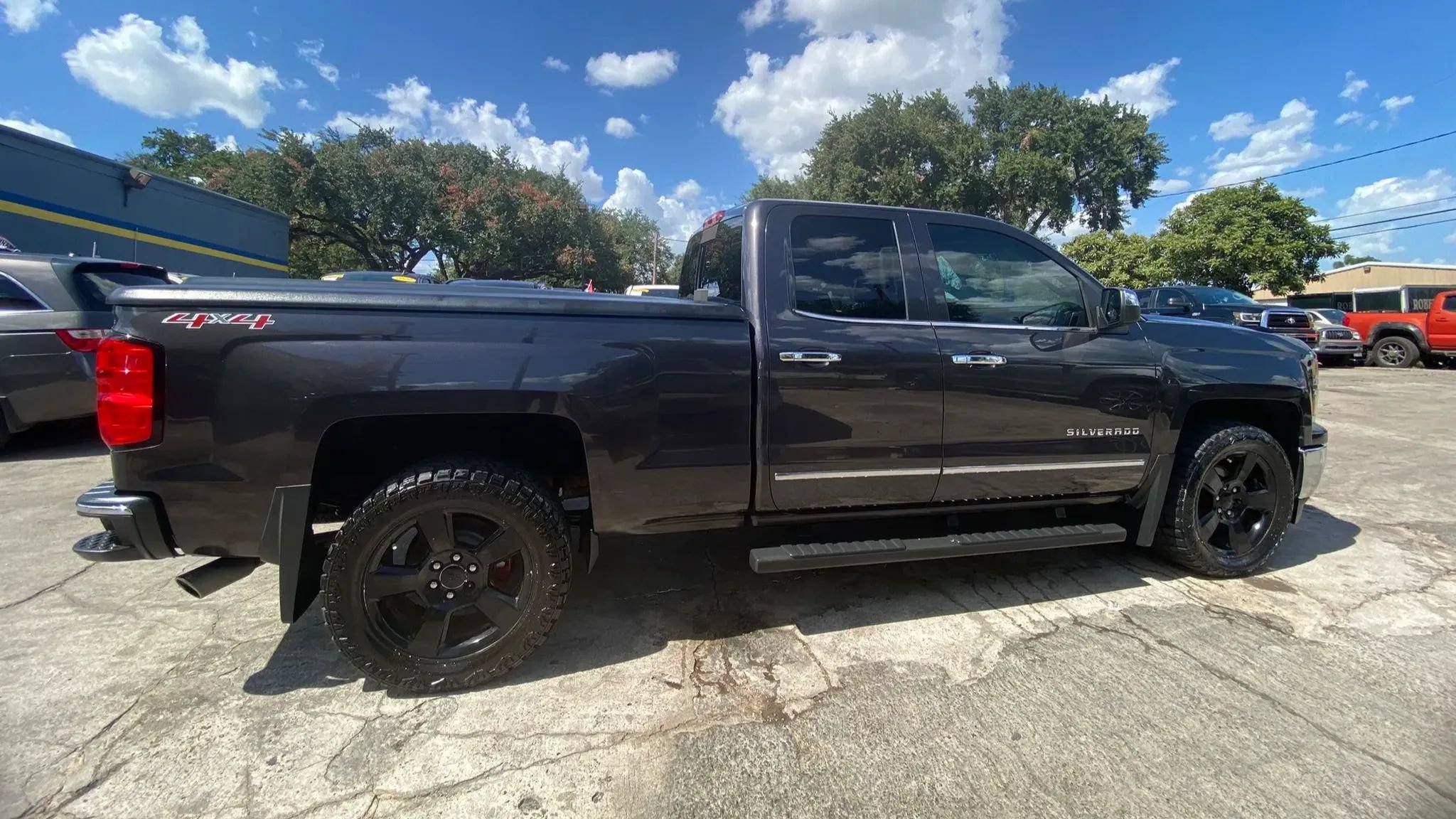 Used 2015 Chevrolet Silverado 1500 LTZ w/ LTZ Plus Package AWD/4WD image 8
