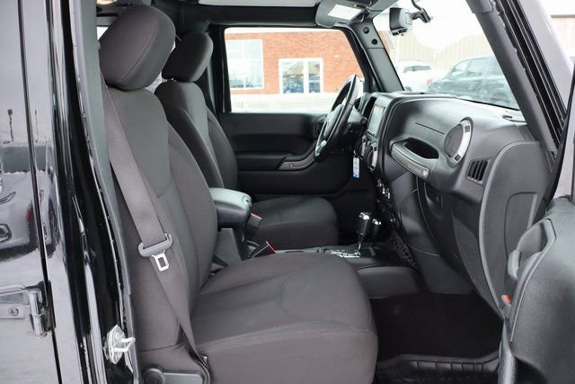 Used 2017 Jeep Wrangler Unlimited Willys image 41