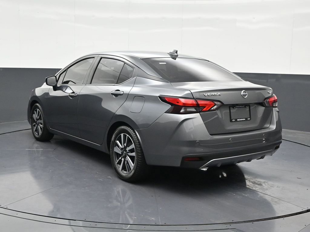 Used 2021 Nissan Versa SV FWD image 3