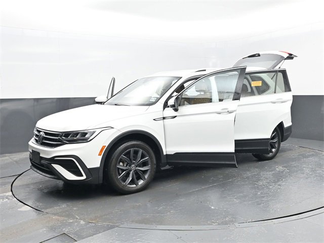 Used 2022 Volkswagen Tiguan SE image 30