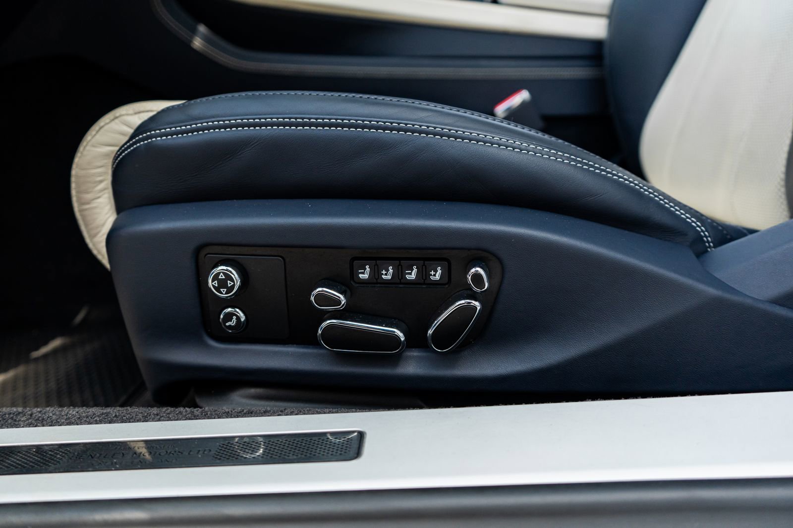 Used 2020 Bentley Continental GT AWD/4WD image 26