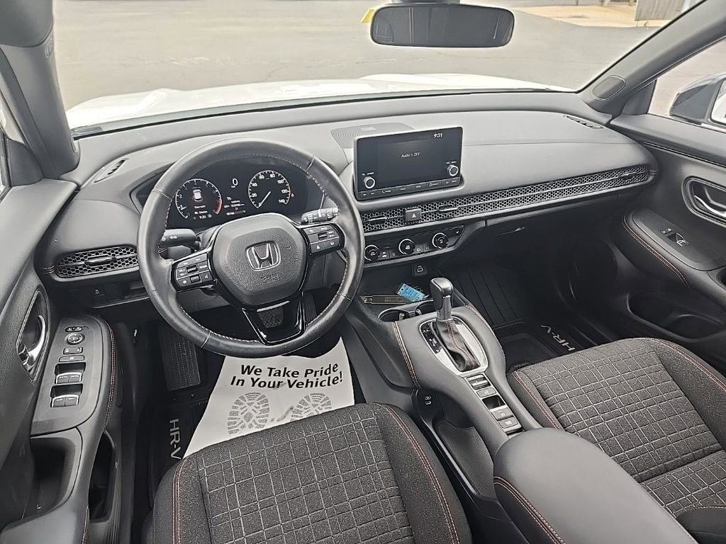Certified 2025 Honda HR-V Sport image 22