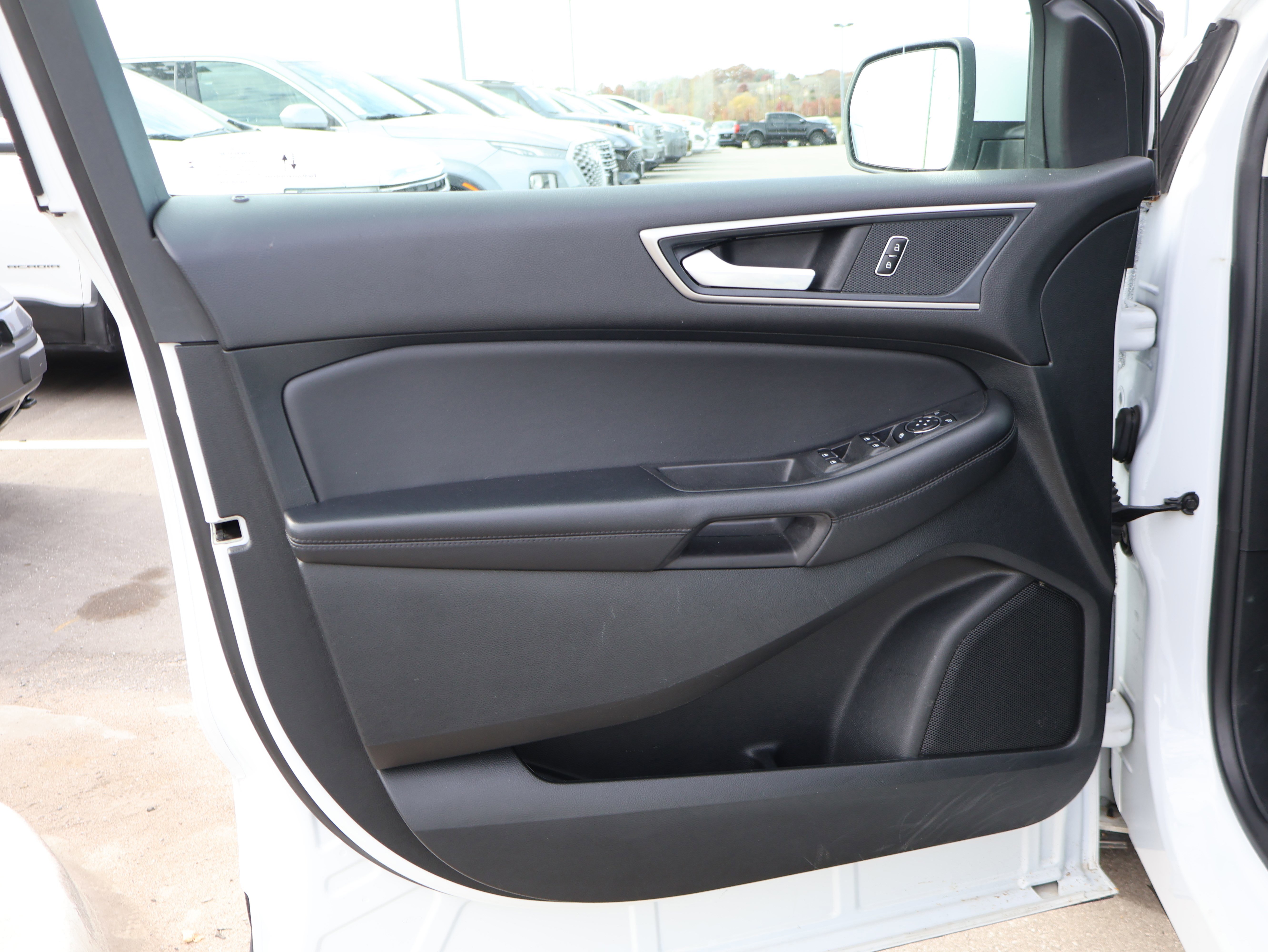 Used 2023 Ford Edge SEL image 23