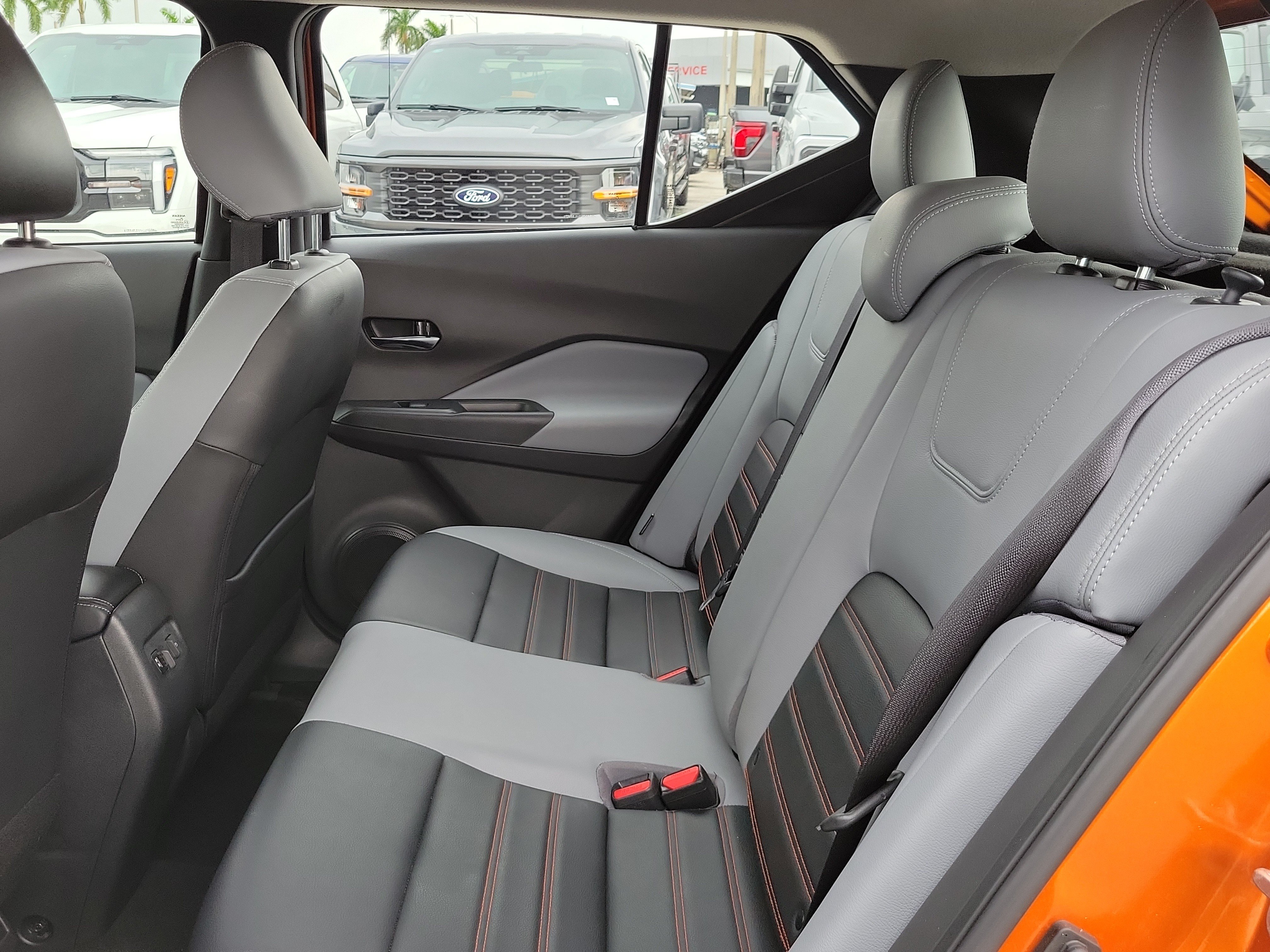 Used 2024 Nissan Kicks SR w/ SR Premium Package FWD image 10
