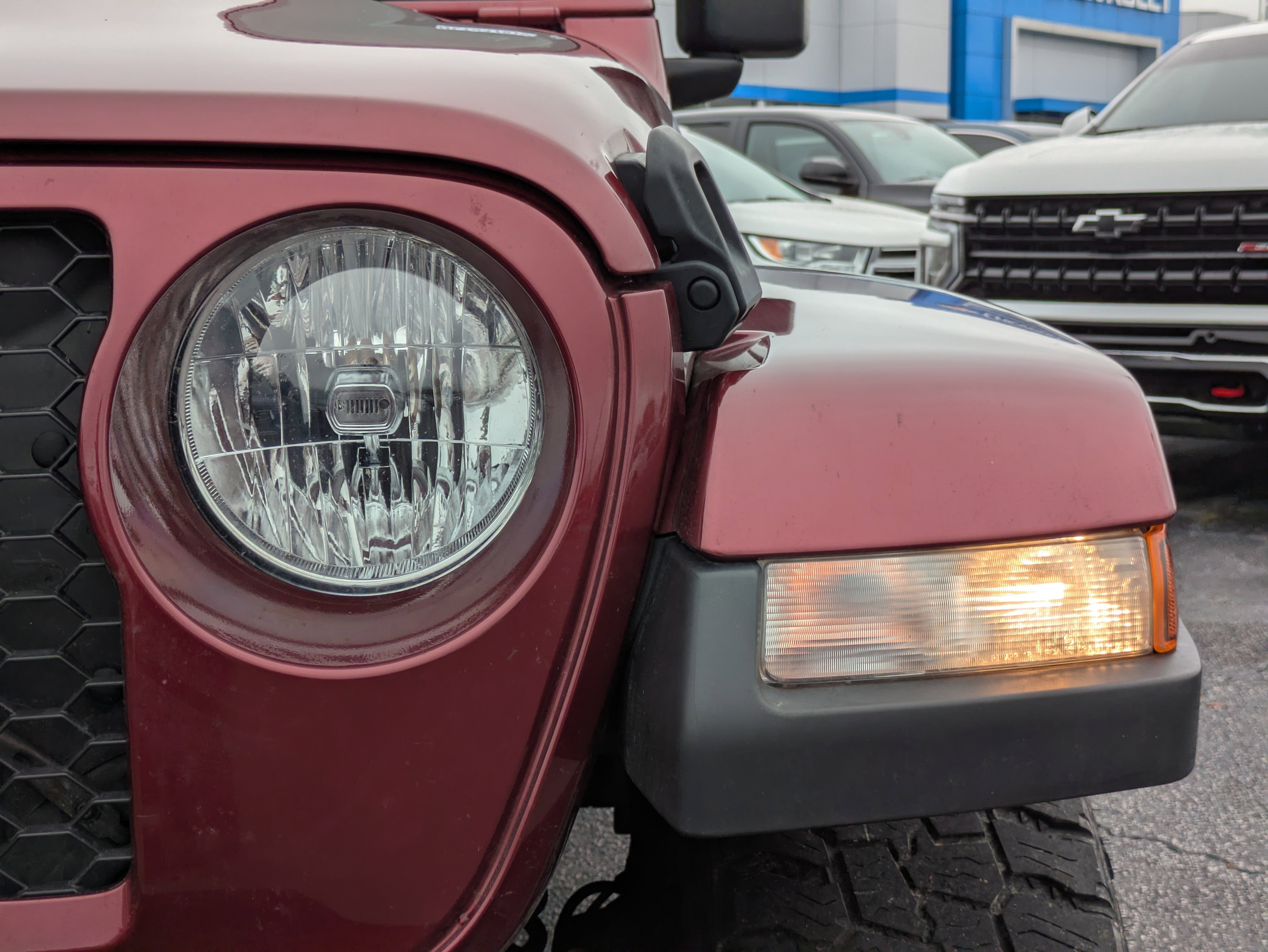 Used 2022 Jeep Gladiator Sport image 28