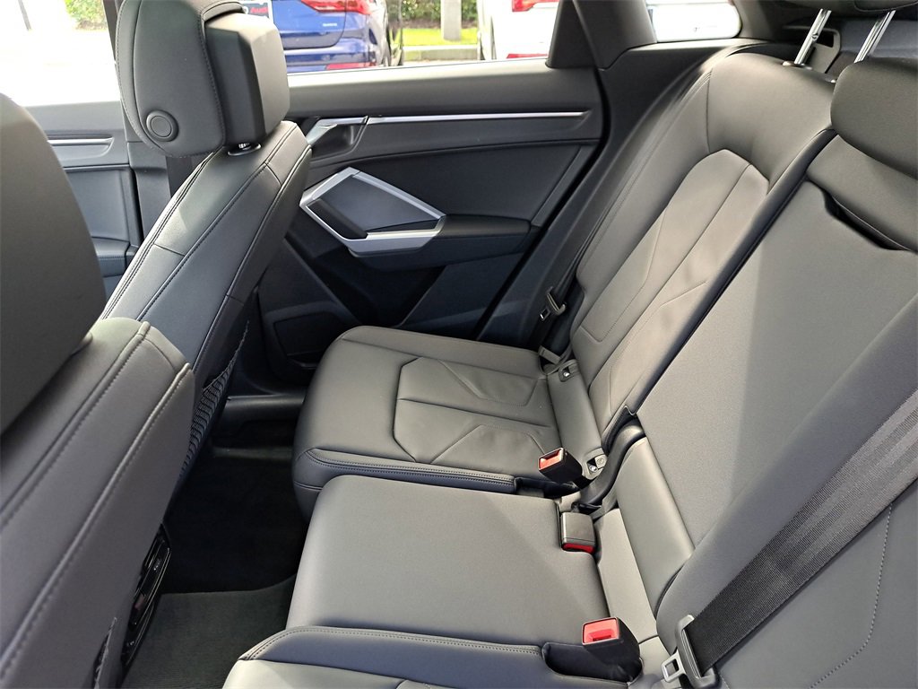 Certified 2025 Audi Q3 2.0T Premium w/ Convenience Package image 27