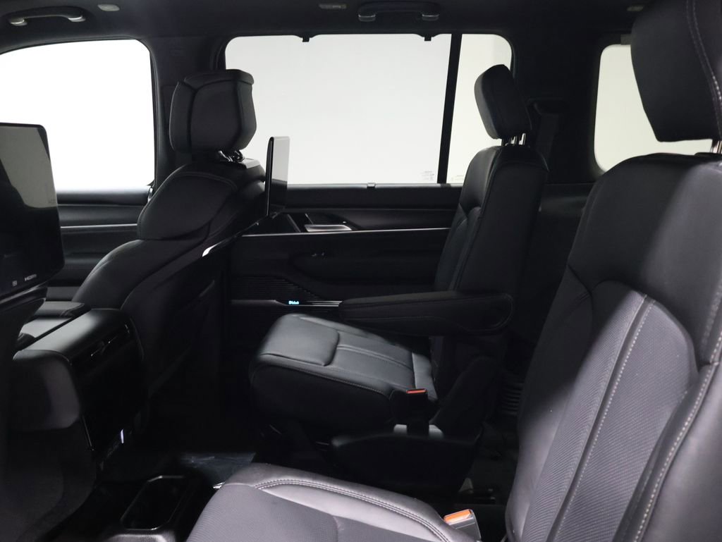 New 2026 Jeep Grand Wagoneer L Summit image 9