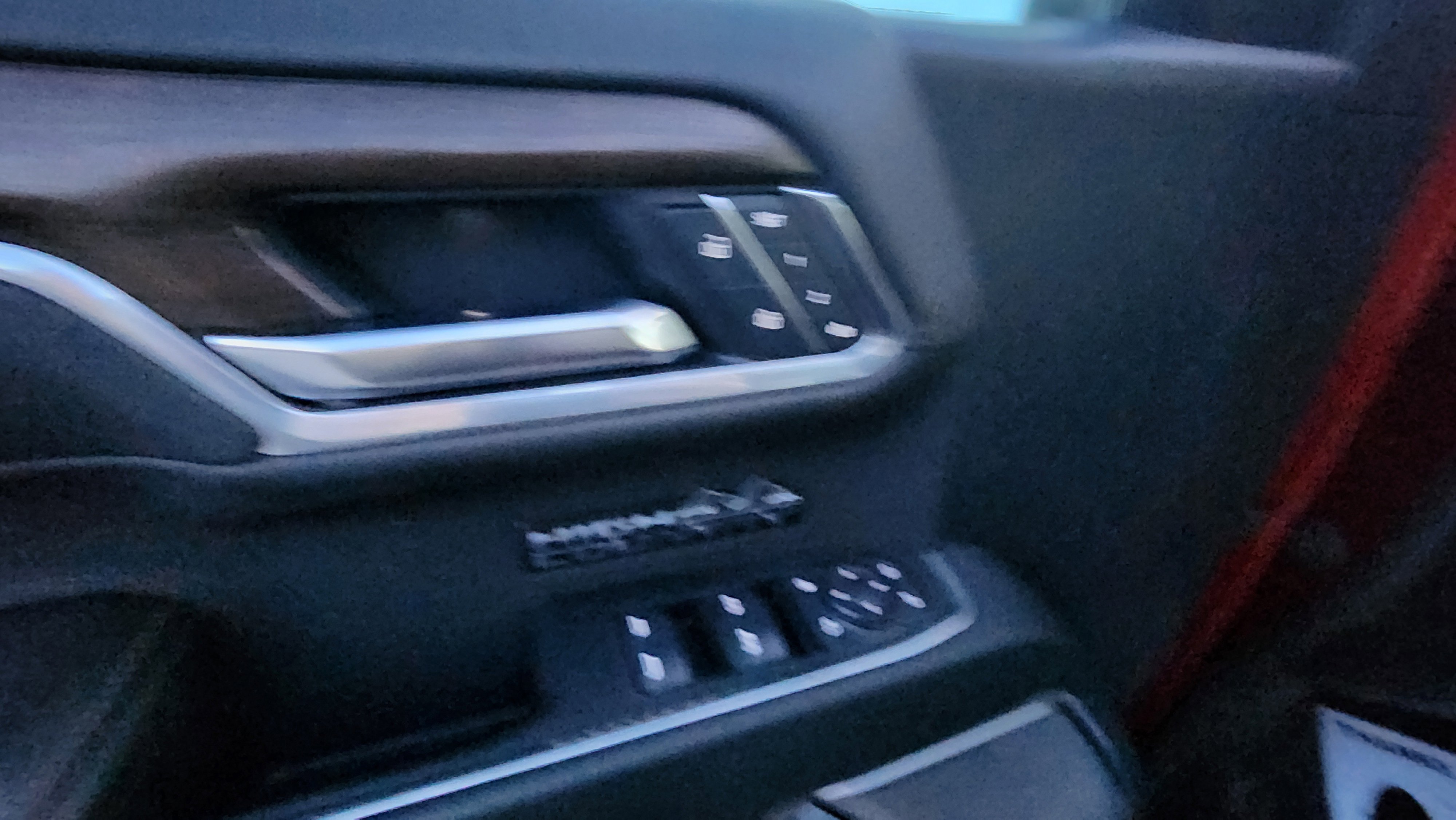 Certified 2025 Chevrolet Silverado 1500 High Country w/ Technology Package image 13