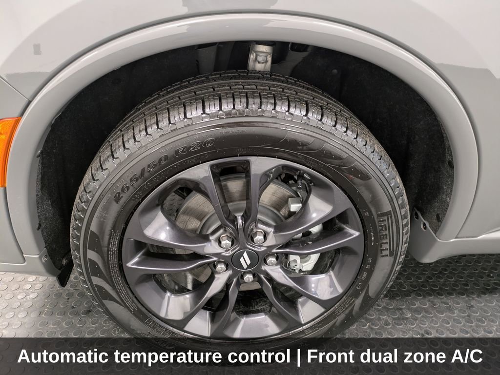 Used 2025 Dodge Durango GT image 9