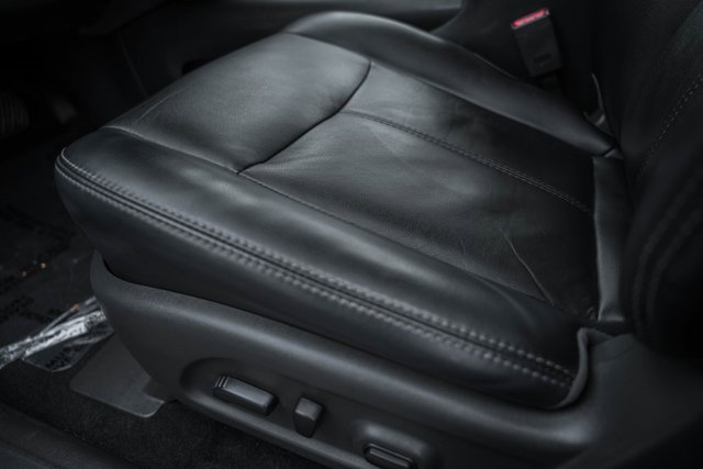 Used 2019 Nissan Pathfinder SL image 38