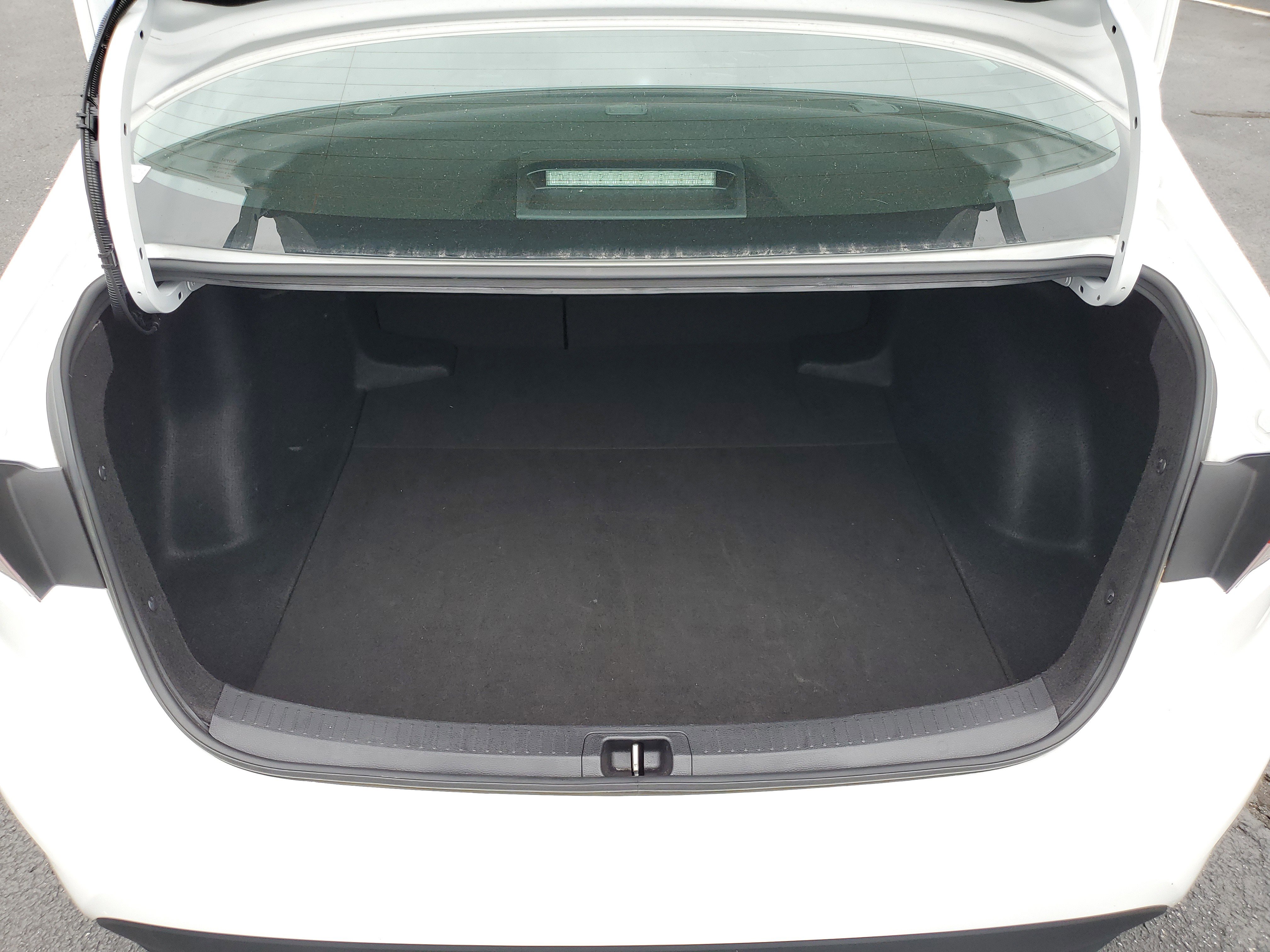 Used 2024 Toyota Corolla LE FWD image 11