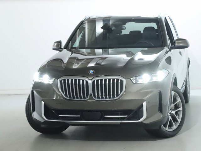 Certified 2025 BMW X5 xDrive40i w/ Premium Package image 3