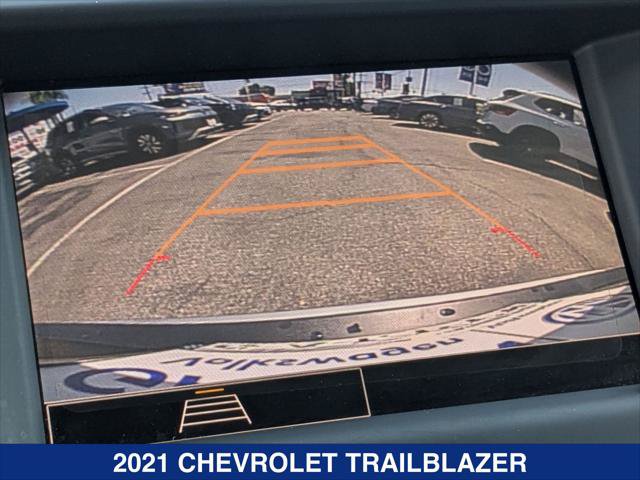 Used 2021 Chevrolet TrailBlazer LT FWD image 18