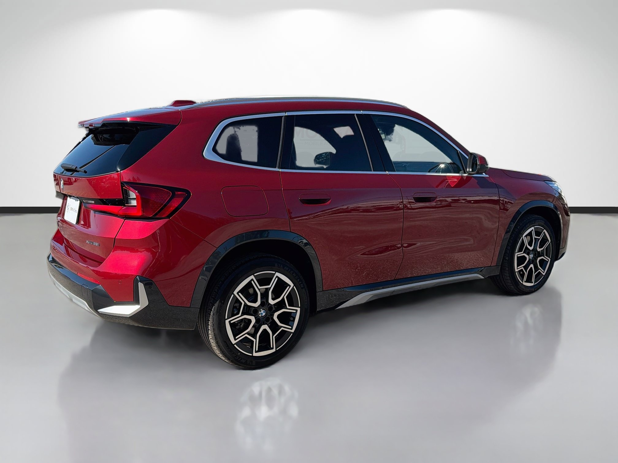 Used 2026 BMW X1 xDrive28i AWD/4WD image 3