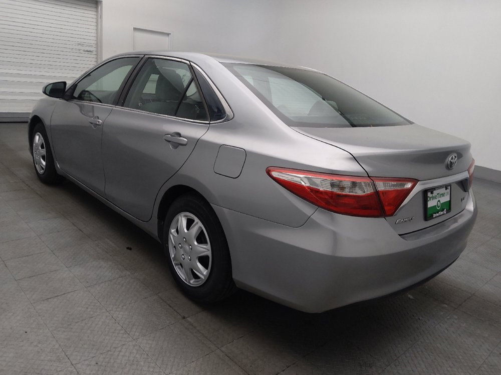 Used 2016 Toyota Camry LE FWD image 5