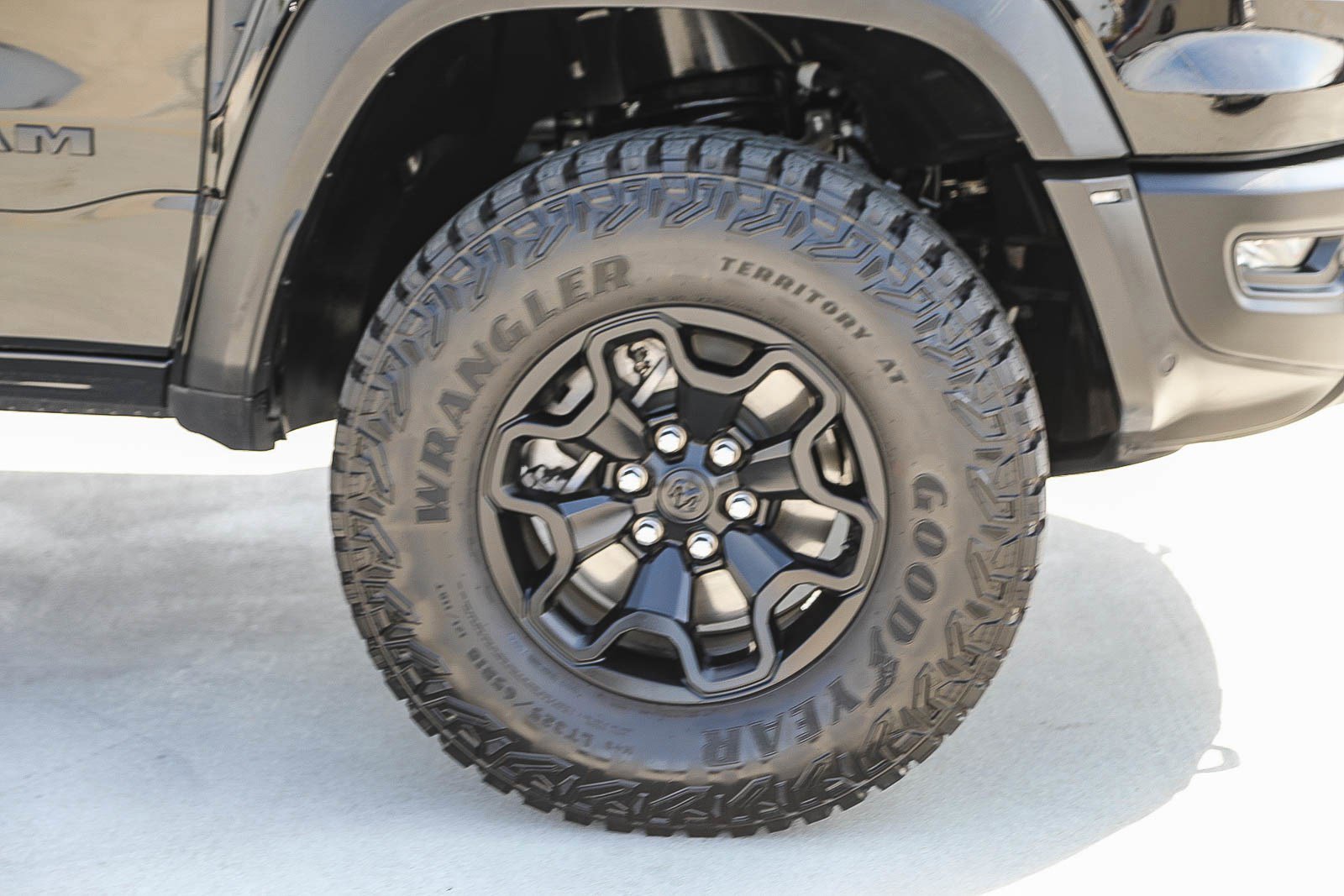 Used 2025 RAM 1500 RHO image 10