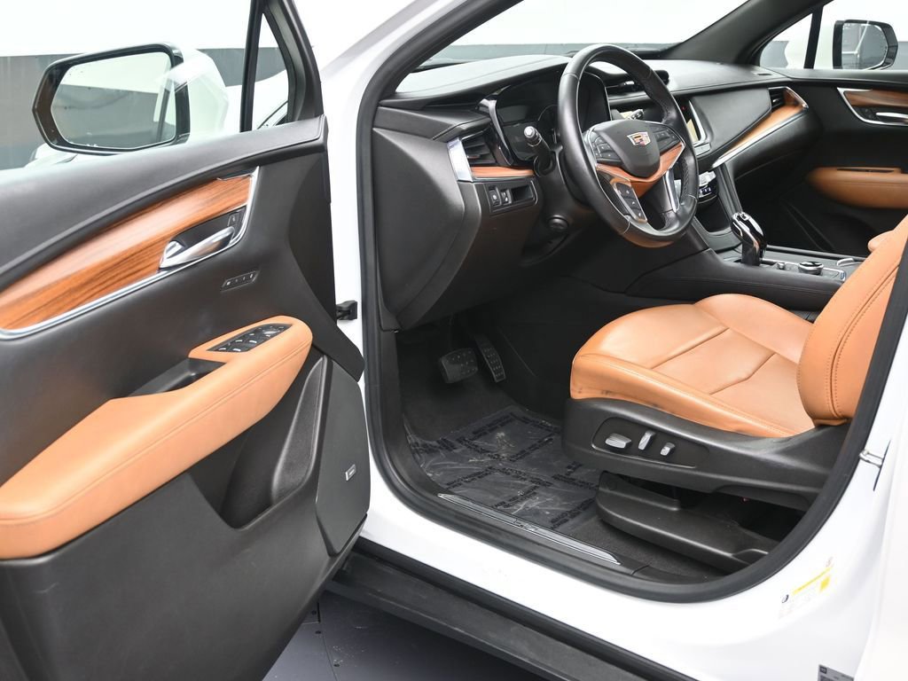Used 2022 Cadillac XT5 Premium Luxury image 11