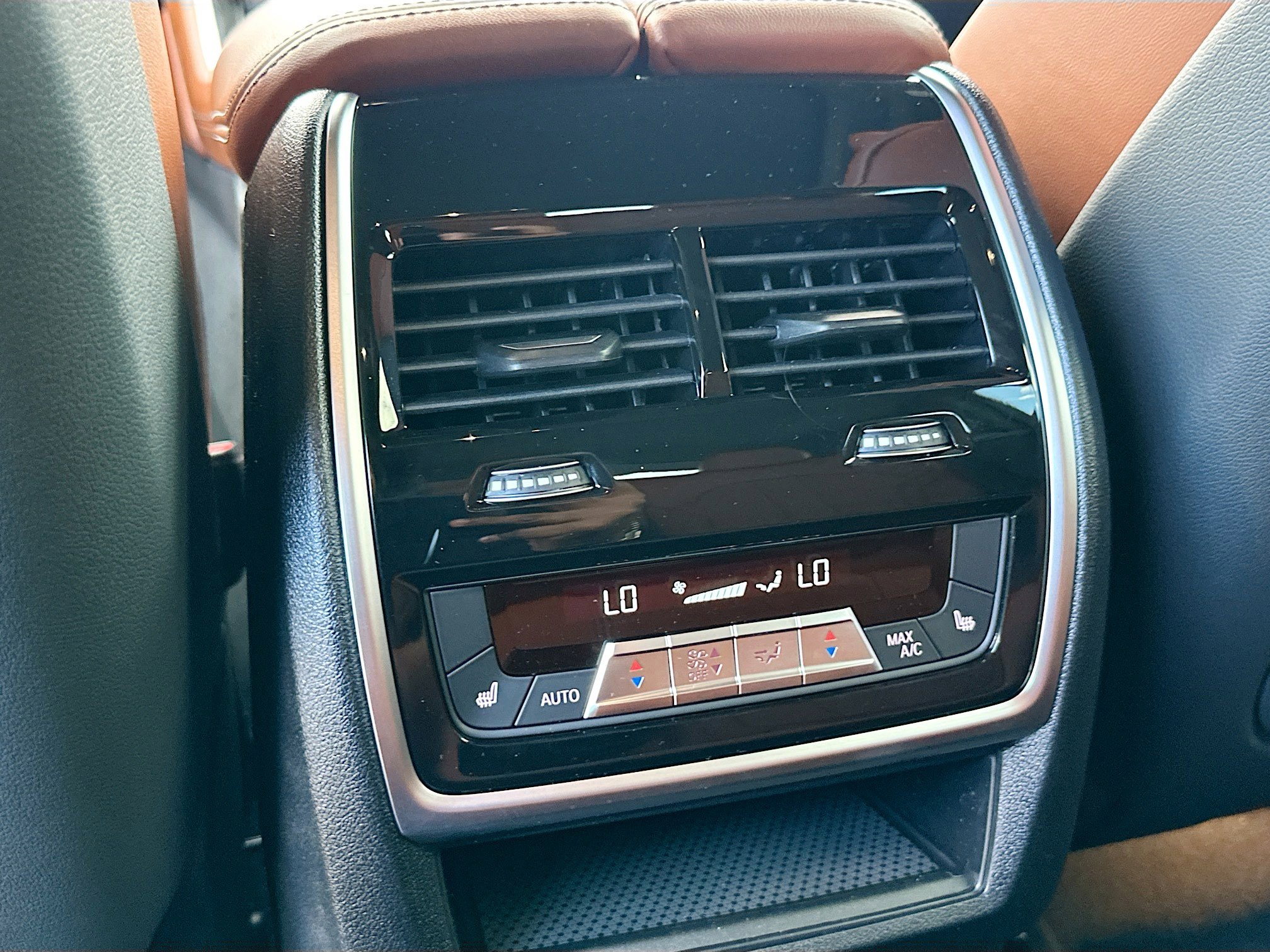 New 2026 BMW X6 M60i w/ Executive Package image 20