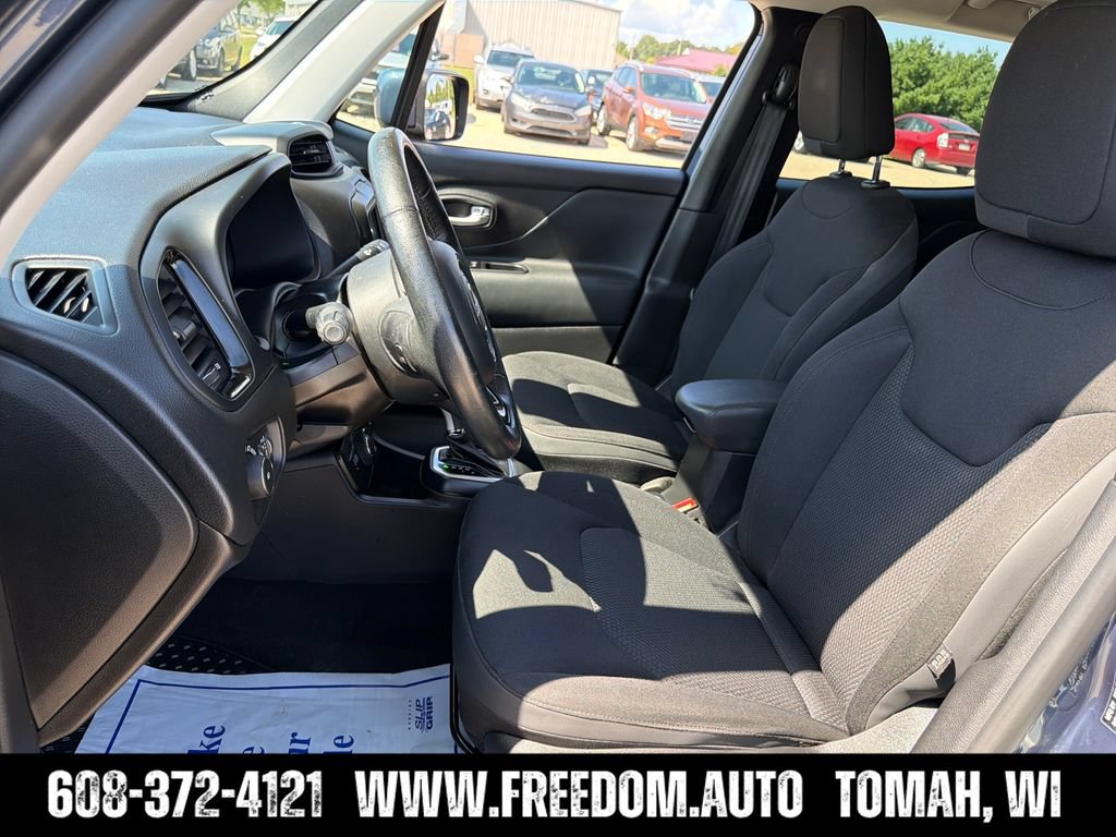 Used 2020 Jeep Renegade Altitude AWD/4WD image 23