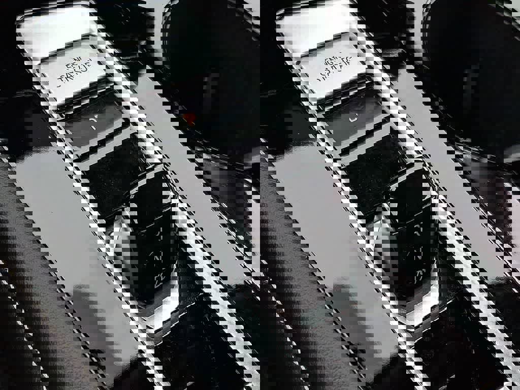 Used 2024 Volkswagen Atlas SE image 14