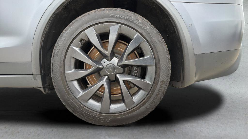 Used 2022 Tesla Model X Plaid image 15