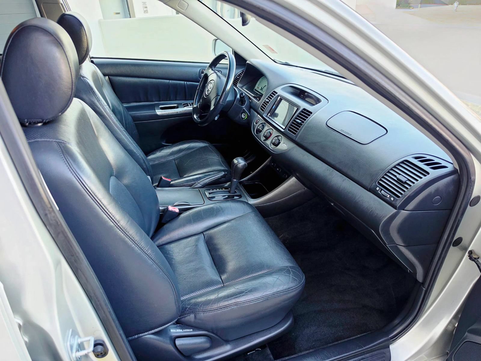 Used 2002 Toyota Camry SE FWD image 11