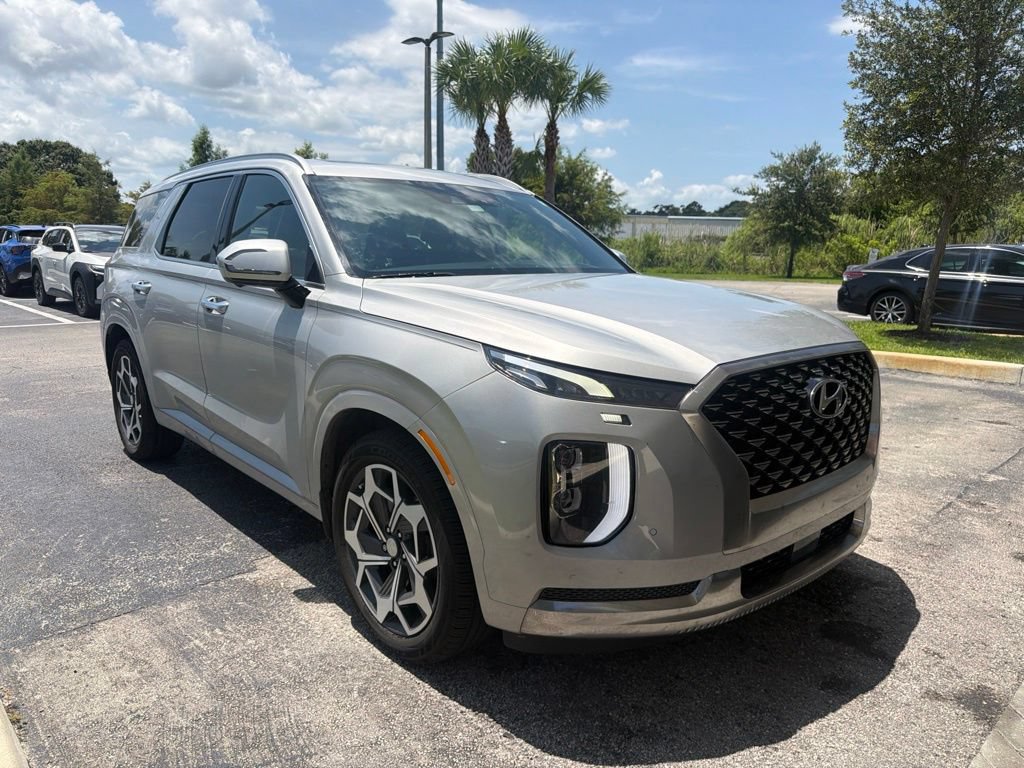 Used 2022 Hyundai Palisade Calligraphy w/ Cargo Package FWD image 2