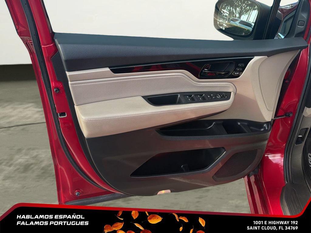 Used 2023 Honda Odyssey Touring image 13