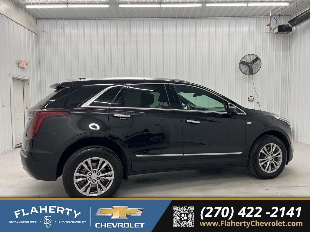 Used 2023 Cadillac XT5 Premium Luxury image 2